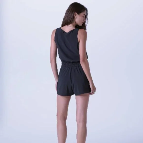 Vuori Villa Utility Romper size S - Picture 4 of 6